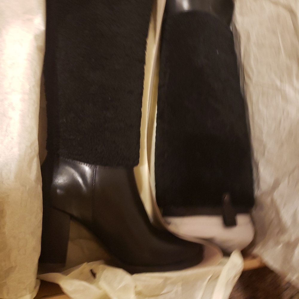 UGG Ava Exposed Shearling Boots - Picture 7 of 8